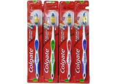 Зубна щітка Colgate Класіка 1шт